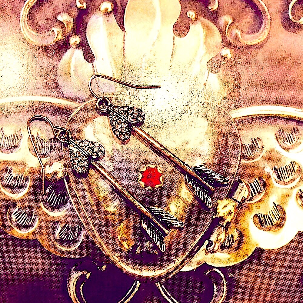 RESERVED💝HEARTS & ARROWS GOLD EARRINGS  RHINESTONE NEW VINT ANTIQ VALENTINES